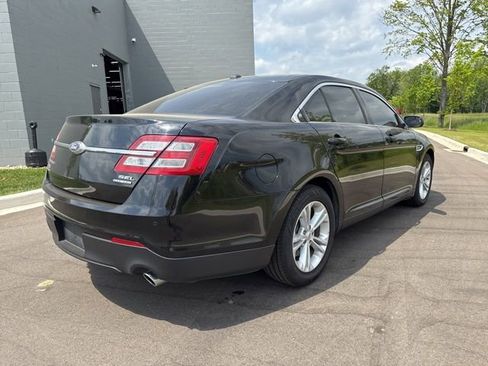 Used 2018 Ford Taurus SEL w/ Equipment Group 201A FWD image 5