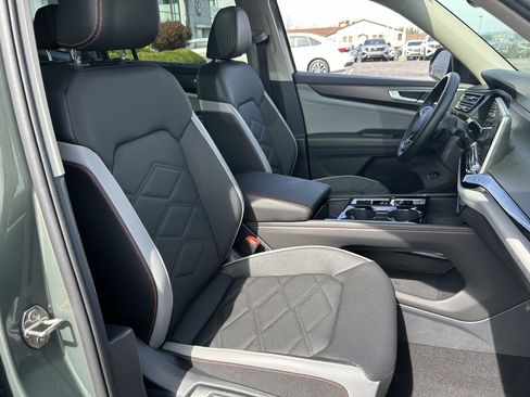 Certified 2025 Volkswagen Atlas Peak Edition SE image 27
