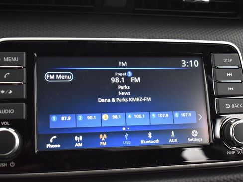 New 2025 Nissan Kicks Play S image 10