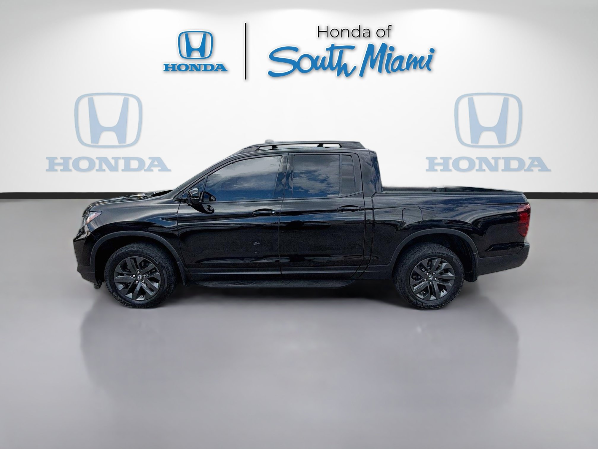 Used 2023 Honda Ridgeline Sport image 4