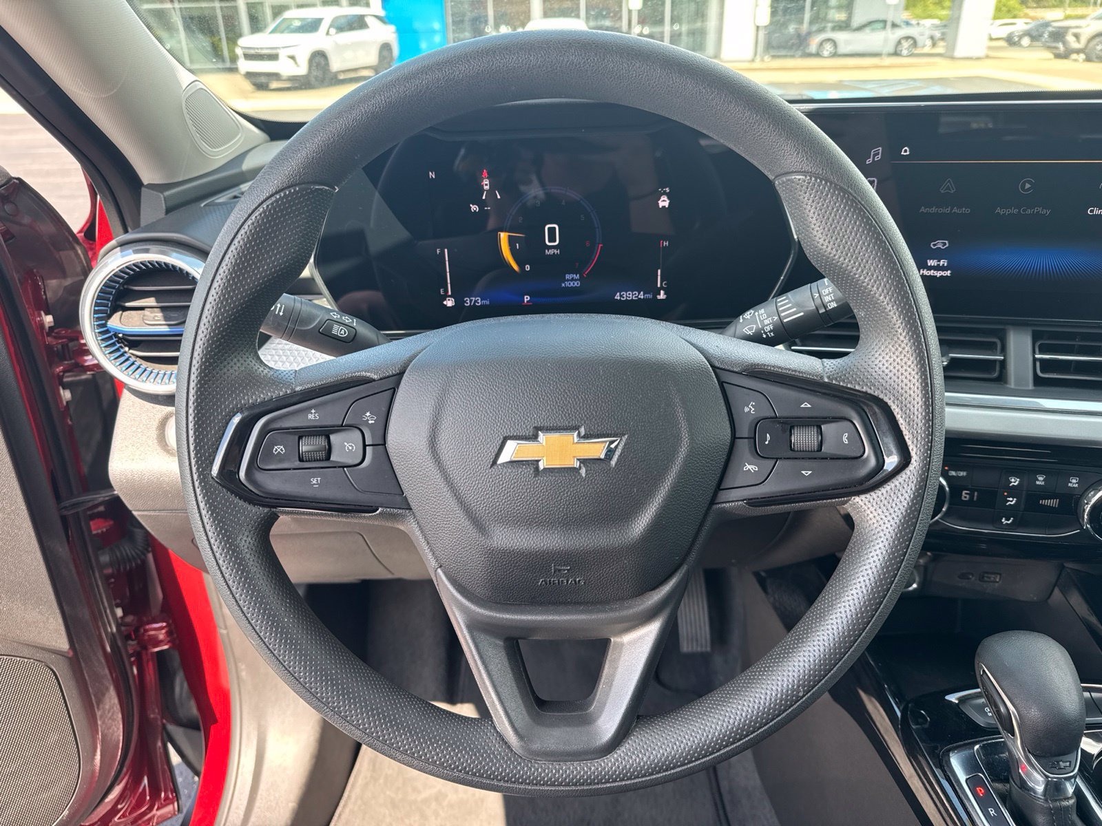 Used 2025 Chevrolet Trax LT FWD image 18