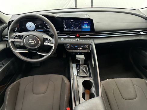 Used 2024 Hyundai Elantra SEL FWD image 20