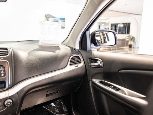 Used 2018 Dodge Journey SE FWD image 36