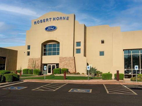 Used 2021 Chrysler Voyager LX image 22