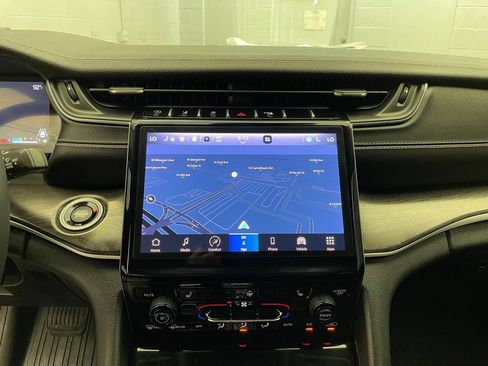 Certified 2023 Jeep Grand Cherokee Limited AWD/4WD image 20