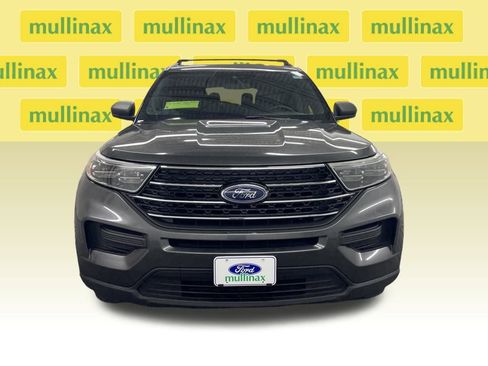 Used 2020 Ford Explorer XLT image 13
