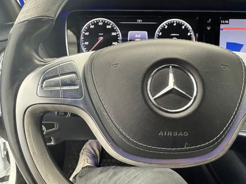 Used 2017 Mercedes-Benz S 550 Sedan image 22