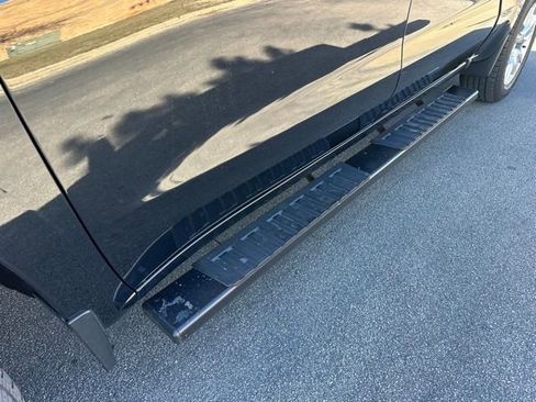 Used 2020 Chevrolet Silverado 1500 Custom w/ Custom Value Package image 4