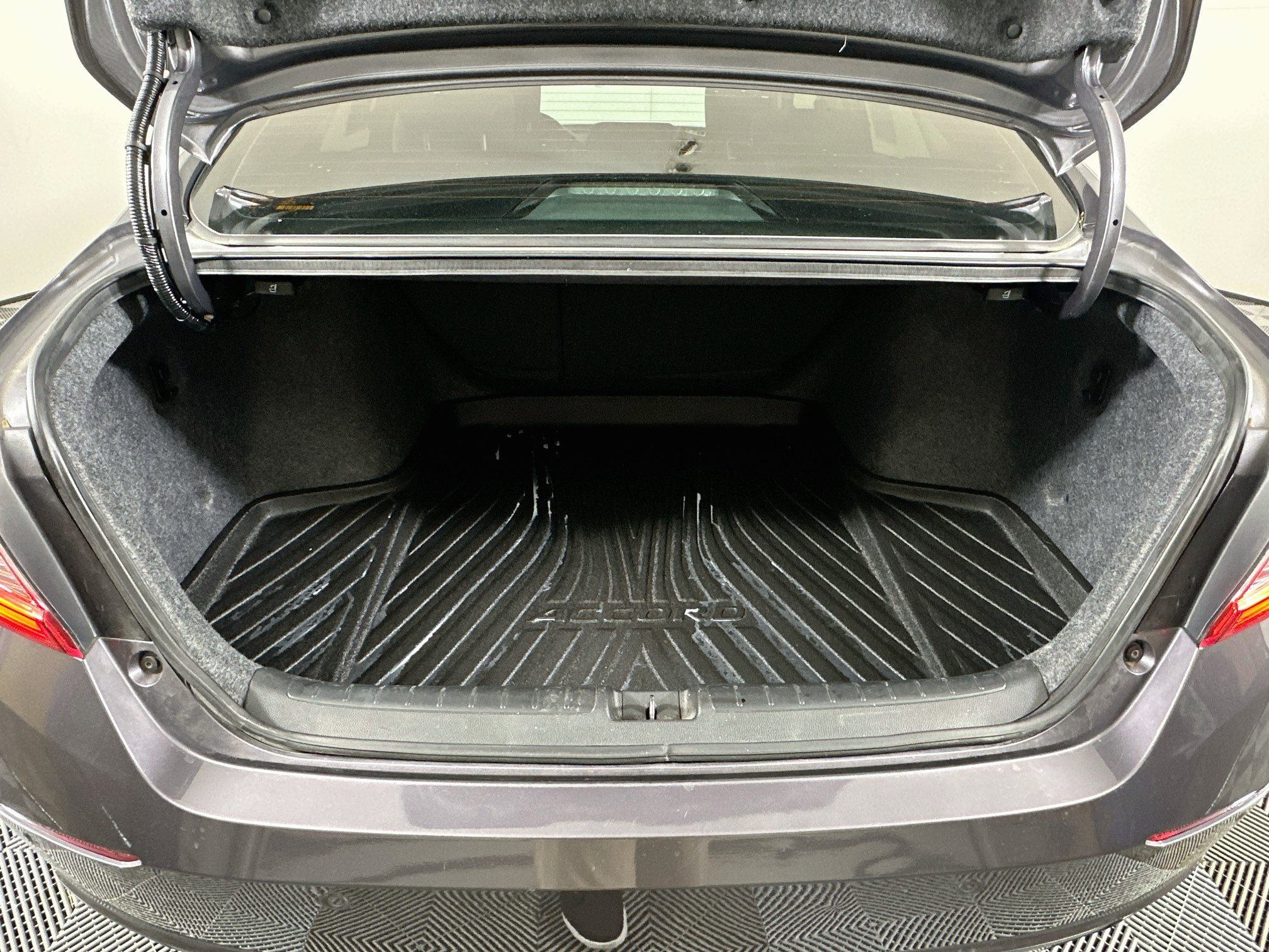 Used 2021 Honda Accord EX-L image 31