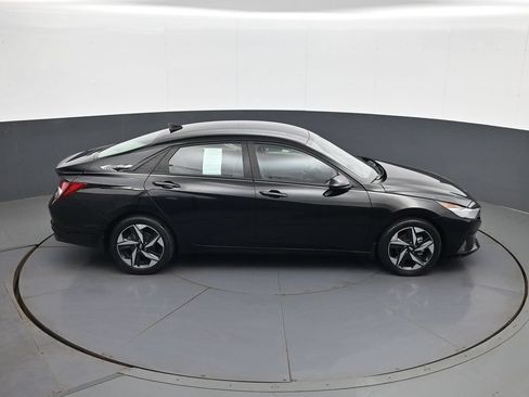 Certified 2023 Hyundai Elantra SEL w/ Convenience Package FWD image 16