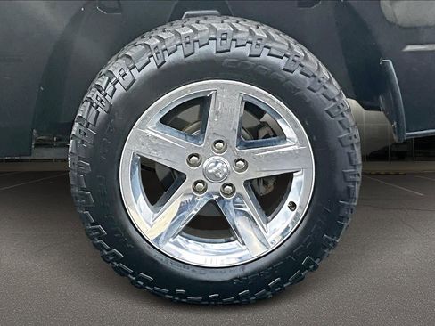 Used 2013 RAM 1500 Express image 36