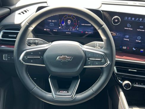 Used 2025 Chevrolet Traverse Z71 AWD/4WD image 15