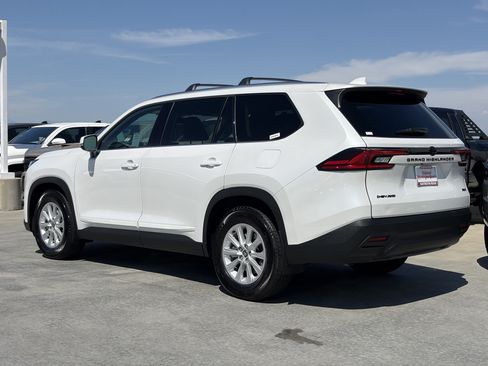 Certified 2026 Toyota Grand Highlander AWD Hybrid image 5