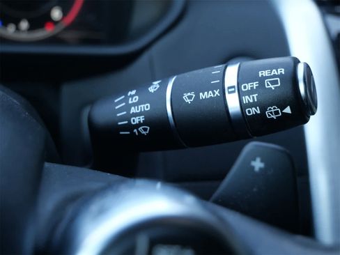 Used 2018 Land Rover Discovery HSE image 24