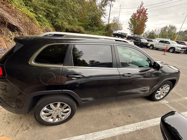 Used 2015 Jeep Cherokee Limited w/ Luxury Group FWD image 8