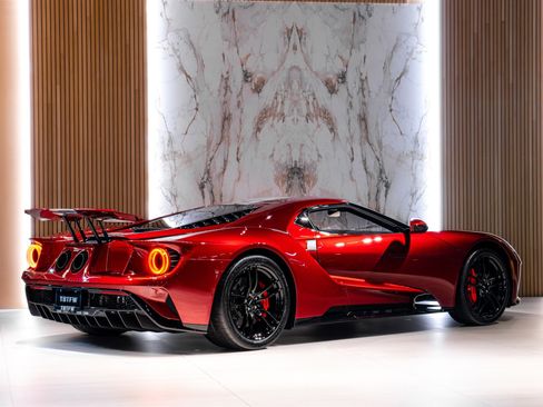 Used 2018 Ford GT image 5