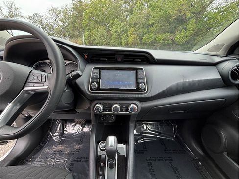 Used 2021 Nissan Kicks S FWD image 11