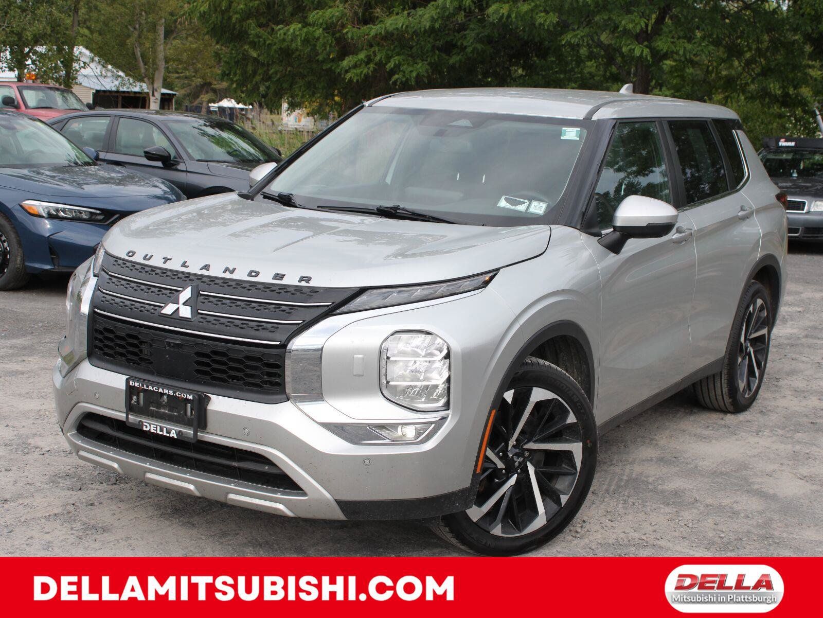 Used 2022 Mitsubishi Outlander SE AWD/4WD image 1