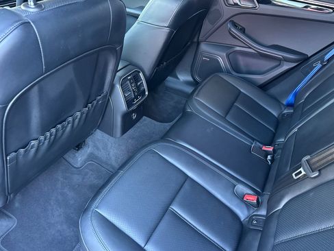 Used 2024 Porsche Macan image 15