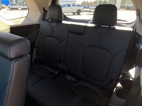 Used 2025 Honda Pilot EX-L image 29