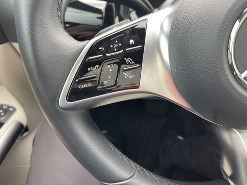 Certified 2025 Mercedes-Benz GLA 250 image 19