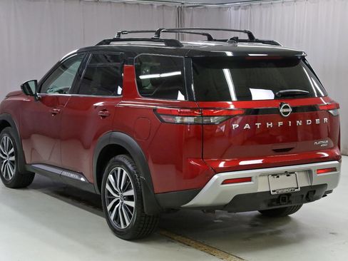 Certified 2022 Nissan Pathfinder Platinum w/ Cargo Package image 18