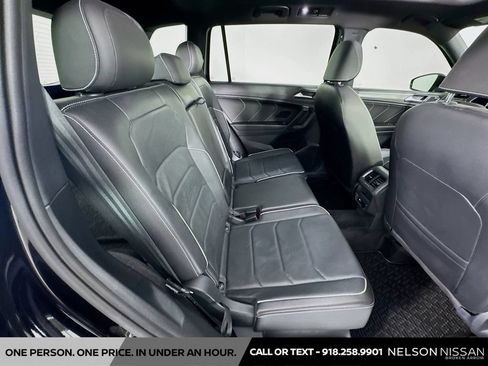 Used 2022 Volkswagen Tiguan SEL R-Line AWD/4WD image 29
