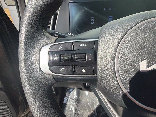 Used 2024 Kia Sportage LX FWD image 27
