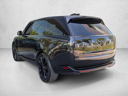 Certified 2025 Land Rover Range Rover SE AWD/4WD image 8