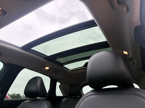 Used 2021 INFINITI QX50 Luxe FWD image 23