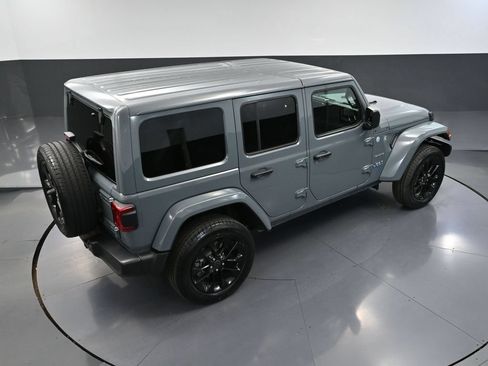 Used 2024 Jeep Wrangler Unlimited Sahara AWD/4WD image 55