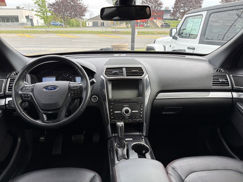 Used 2019 Ford Explorer Sport w/ Equipment Group 401A AWD/4WD image 11