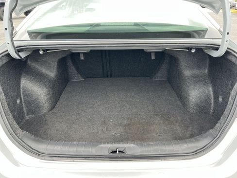 Used 2024 Nissan Altima 2.5 SV FWD image 24