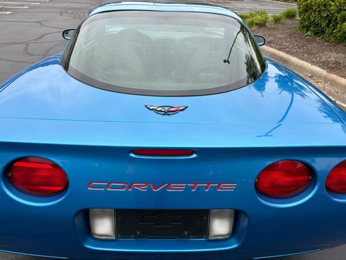Used 1998 Chevrolet Corvette Coupe RWD image 19