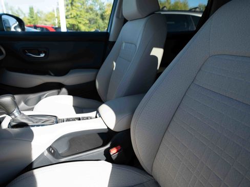 New 2026 Honda HR-V LX image 10