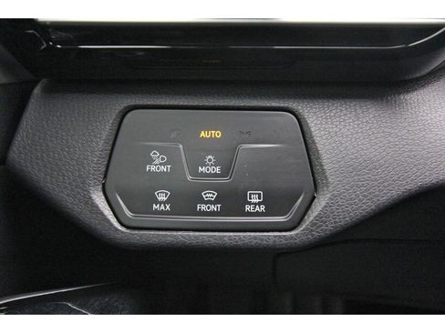 Used 2023 Volkswagen ID.4 Pro S Plus AWD/4WD image 23
