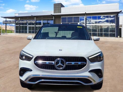 Used 2025 Mercedes-Benz GLA 250 4MATIC image 2