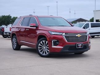 Used 2023 Chevrolet Traverse Premier FWD video 2