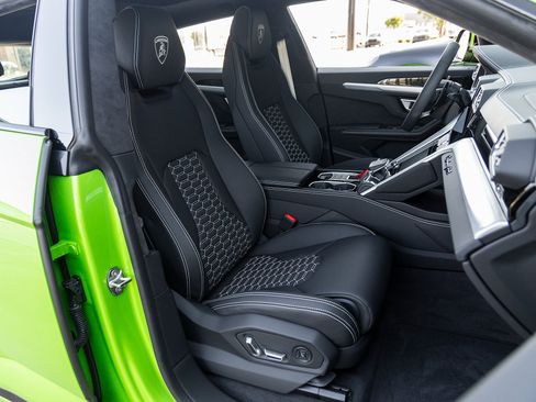 Used 2024 Lamborghini Urus S image 46