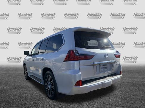 Used 2020 Lexus LX 570 4WD w/ 3rd Row & Luxury Pkg image 8