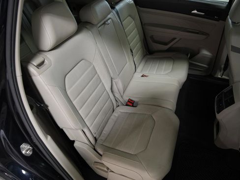 Used 2022 Volkswagen Atlas SEL Premium AWD/4WD image 18