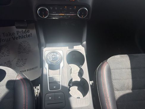 Certified 2022 Ford Escape SEL w/ SEL Stealth AWD Package image 34