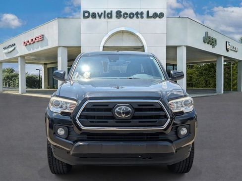 Used 2019 Toyota Tacoma SR5 AWD/4WD image 29