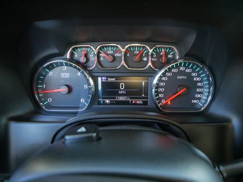 Used 2017 GMC Yukon SLT w/ HD Trailering Package image 34