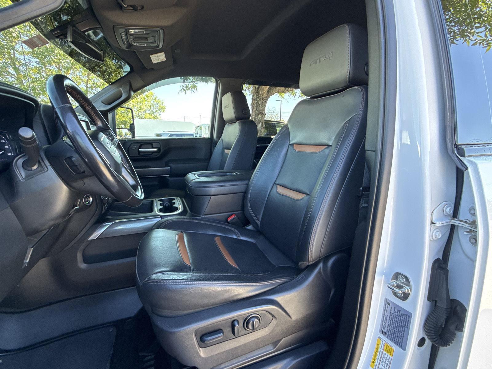 Used 2022 GMC Sierra 2500 AT4 w/ AT4 Preferred Package AWD/4WD image 14