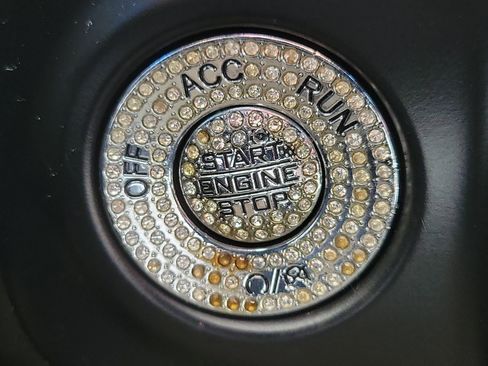 Used 2021 Jeep Wrangler Unlimited Rubicon w/ Xtreme Recon 35" Tire Package image 21