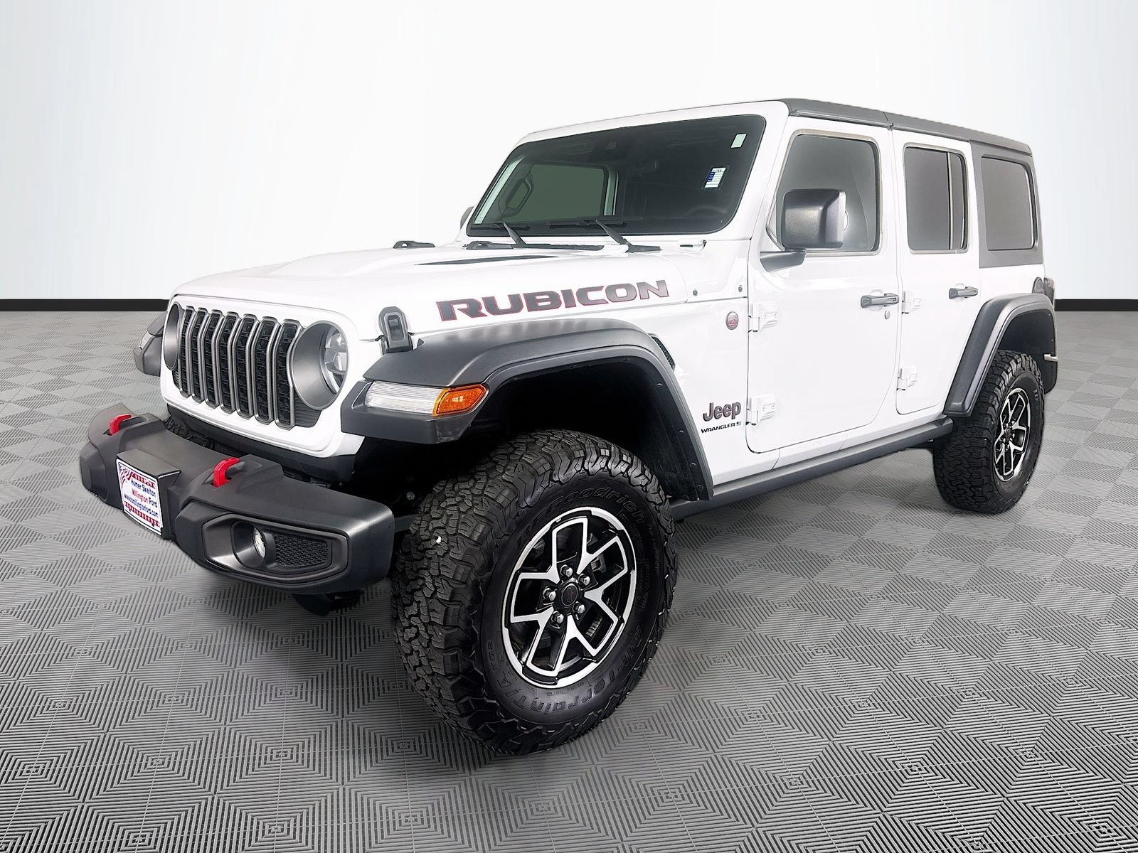 Used 2025 Jeep Wrangler Unlimited Rubicon AWD/4WD image 3