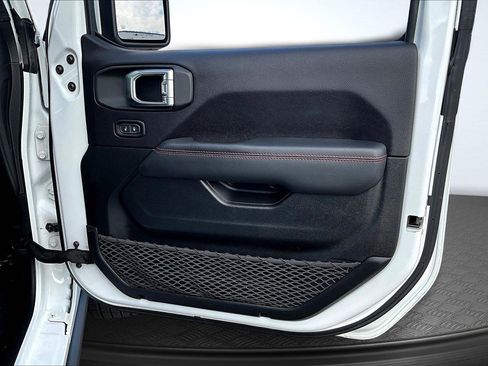 Used 2020 Jeep Gladiator Rubicon image 25
