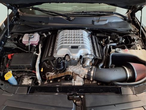 Used 2019 Dodge Challenger SRT Hellcat Redeye image 10