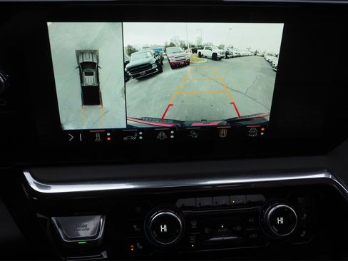 Used 2025 GMC Sierra 3500 Denali Ultimate image 28